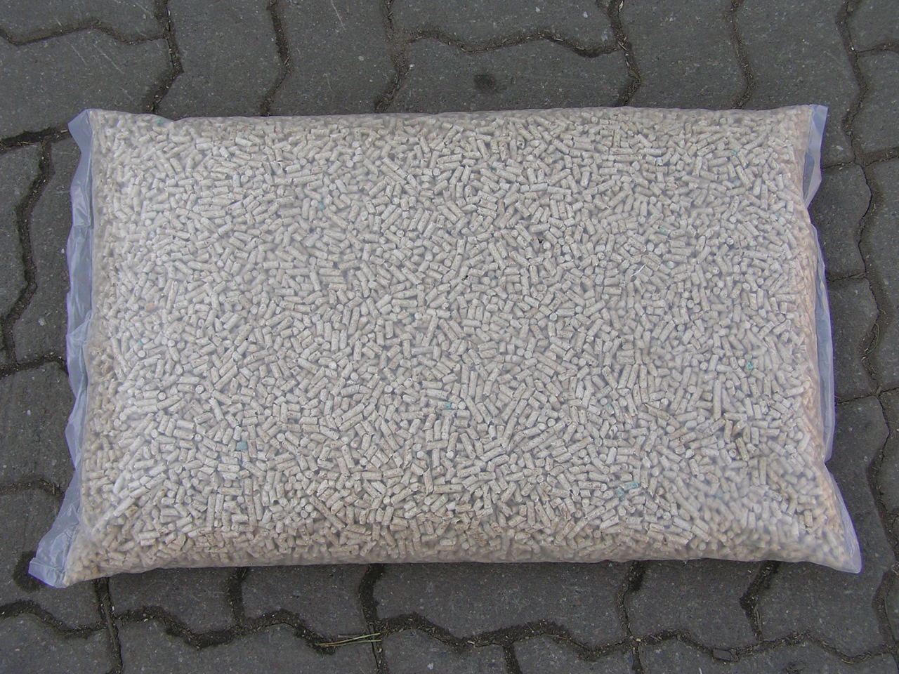 Puidupellet, puitpellet, pellet, puidugraanul, puitgraanul, graanul, puidugraanulid, puitgraanulid, pelletid, puidupelletid, puitpelletid, pelletid